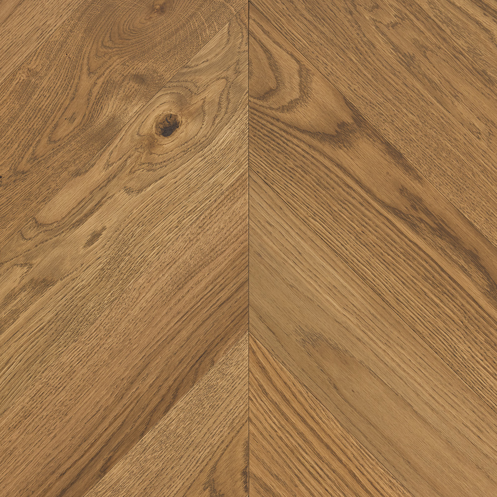 Hrast Chevron Corse Natural Brown — četkan, mat lak